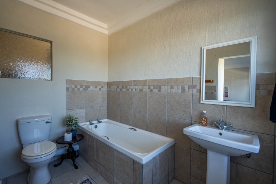 3 Bedroom Property for Sale in Seafield Eastern Cape